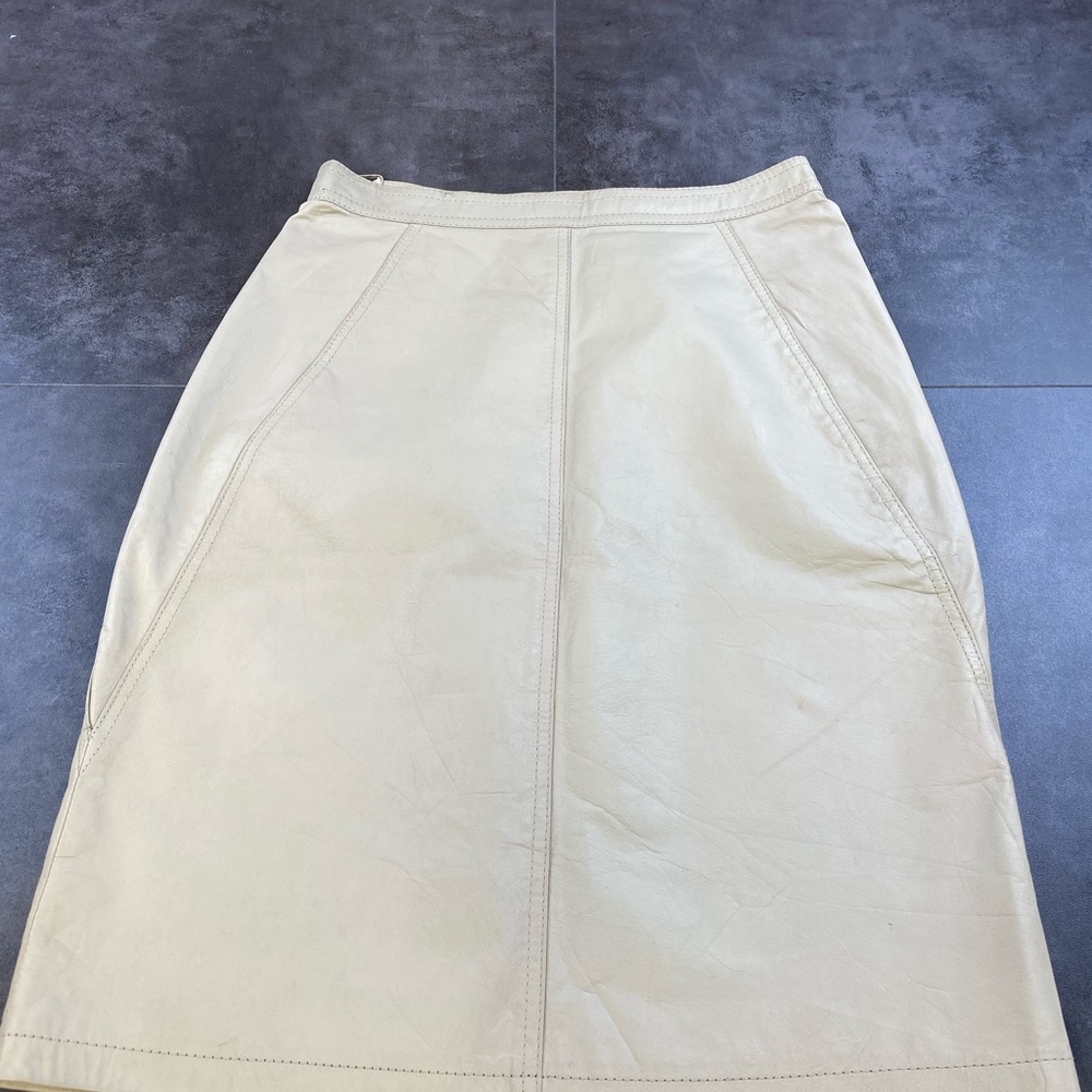 Tarazzia Women’s Minimalist Cream Leather Pencil Skirt size 9/10